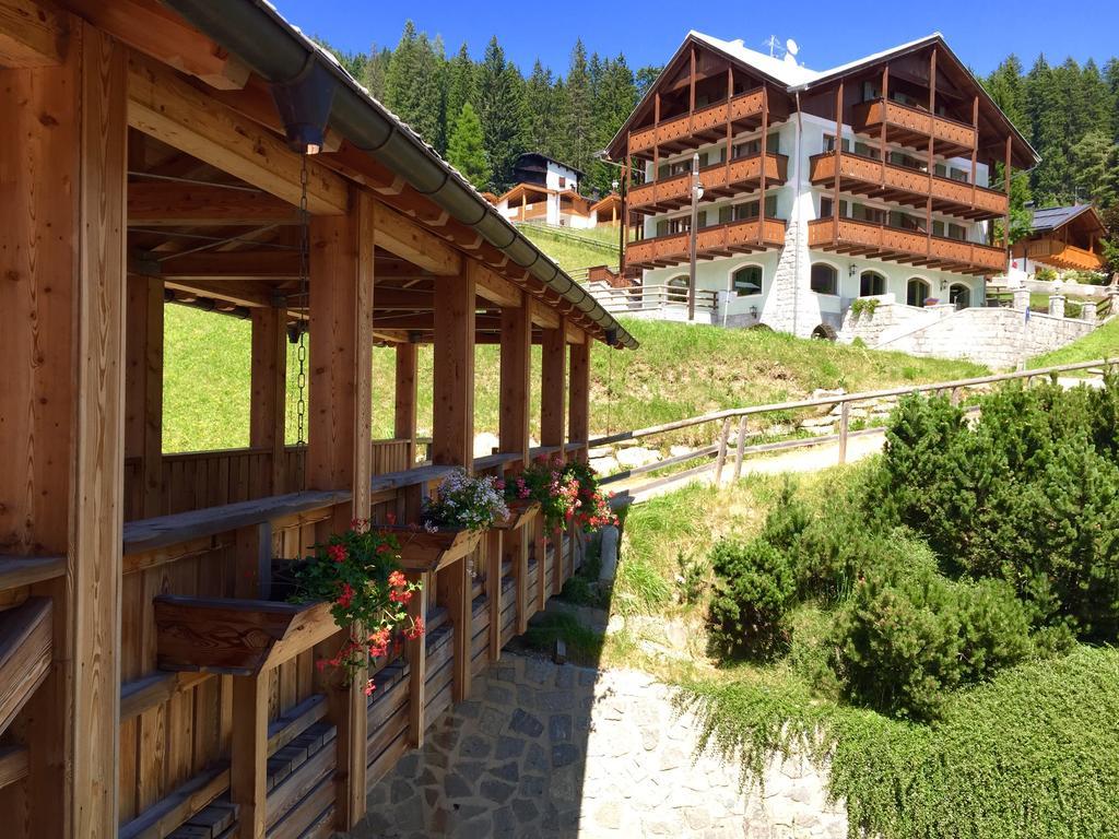 마돈나 디 캄필리오 Rta Torre Del Brenta 아파트 호텔 외부 사진