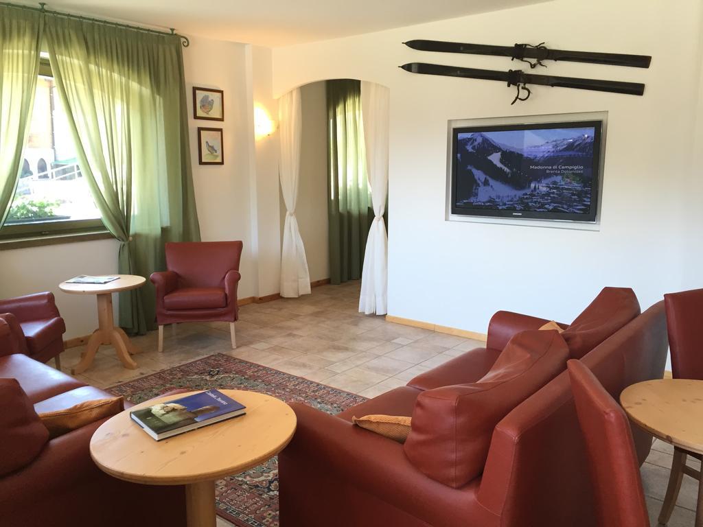 마돈나 디 캄필리오 Rta Torre Del Brenta 아파트 호텔 외부 사진
